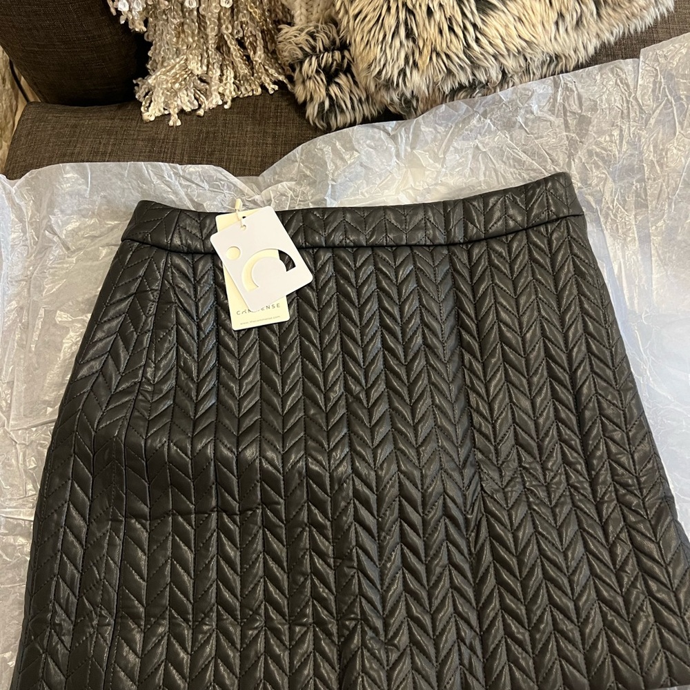 Chic Black Quilted Skirt